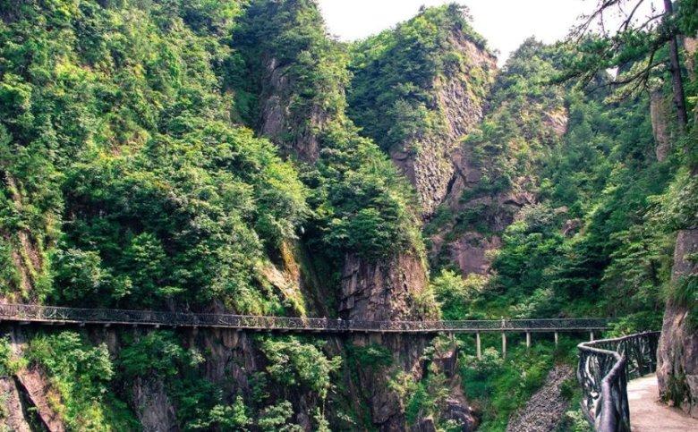 800V平台加身 坐拥660km续航 极狐阿尔法T5成20万级纯电车最优选